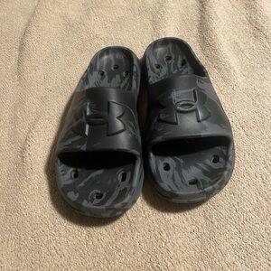 Under Armour New Gray Camo Slide Sandals